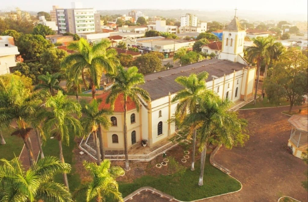 Abaeté: discovering the land of the strong man and the great diamond