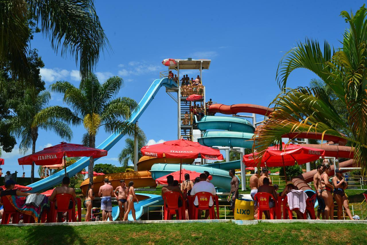 Aguanil: the blue waters and the gateway to the mar de minas
